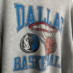 Cropped Dallas Mavericks Crewneck